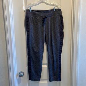 Athleta heather grey crop pants size M